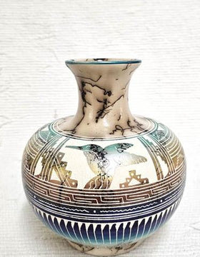 Navajo Fine Etched Horsehair Pot with Hummingbird