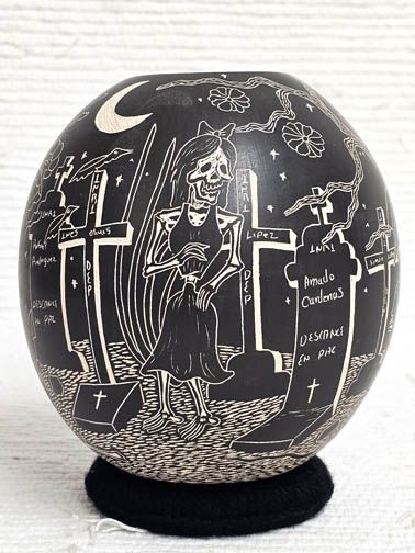 Day of the Dead Pot - Mata Ortiz Handbuilt and Handetched
